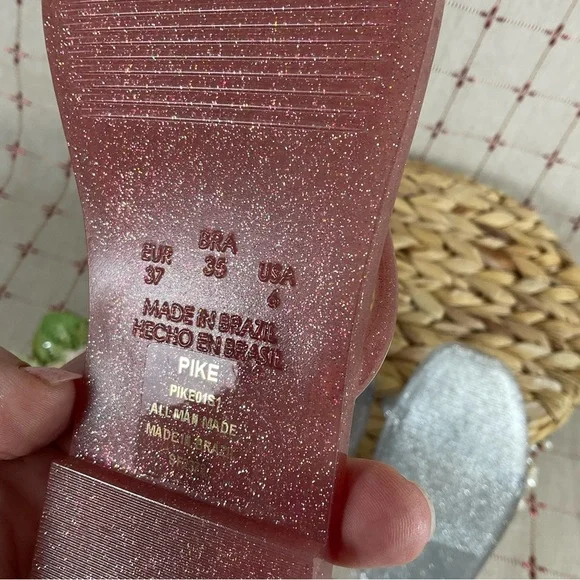 Set of 2 Steve Madden “PIKE” Jelly Flip Flop Sandals Size 6 Pink & Silver New - Picture 10 of 10